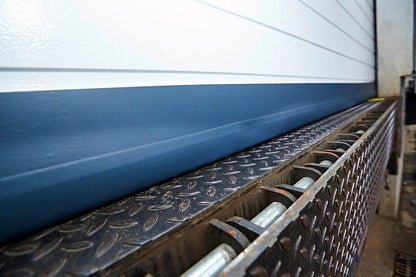 Dichtung für Rolltore – Magnetische Tordichtung mit Nagerschutz